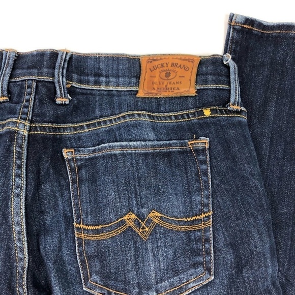 Lucky Brand Women's Size 6/28 Sweet N Low Dark Wash Distressed Bootcut J… - Picture 8 of 12